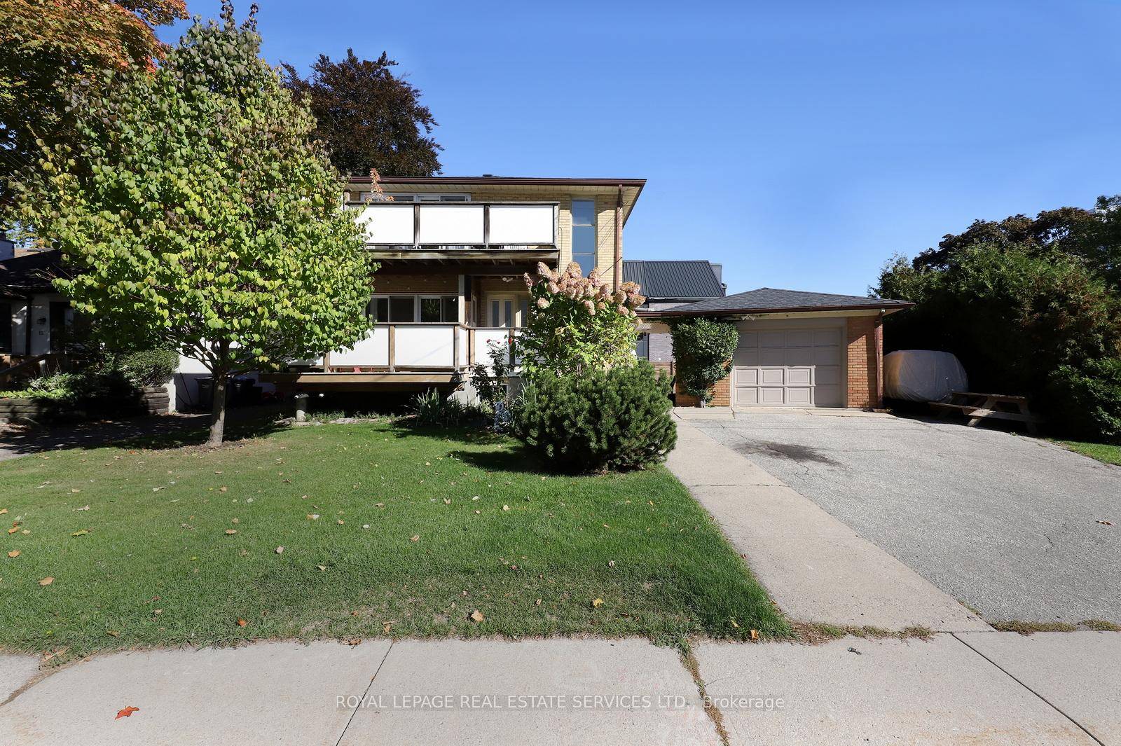 Unbeatable location in the heart of Port Credit.