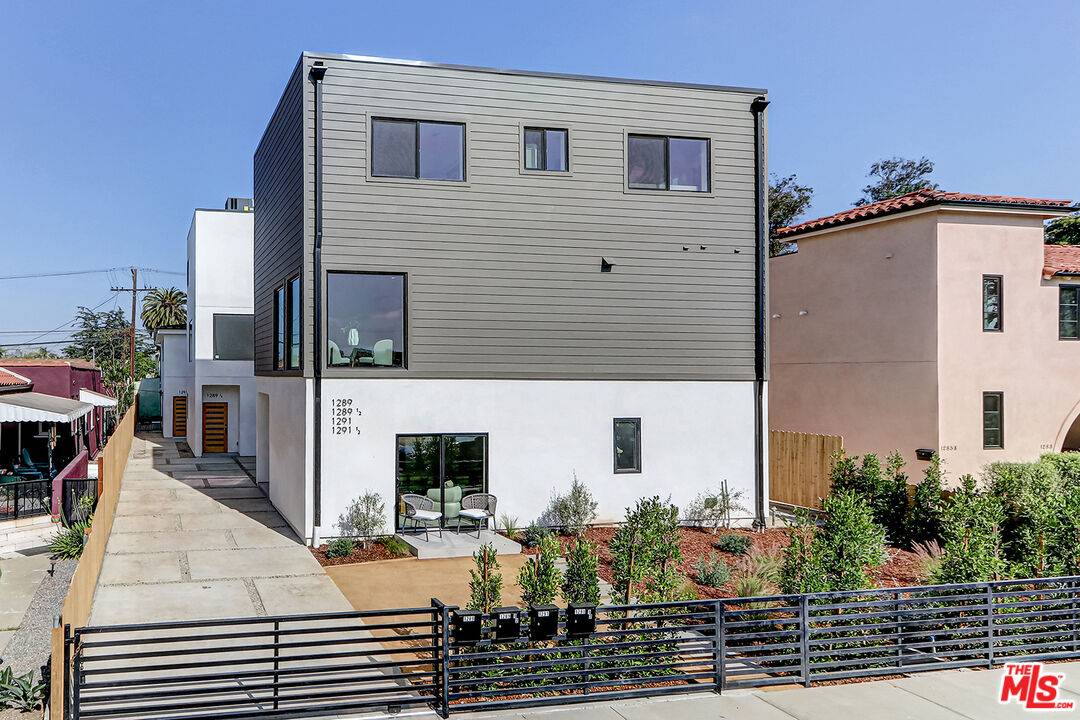 1289  S Sycamore Ave 14BR La