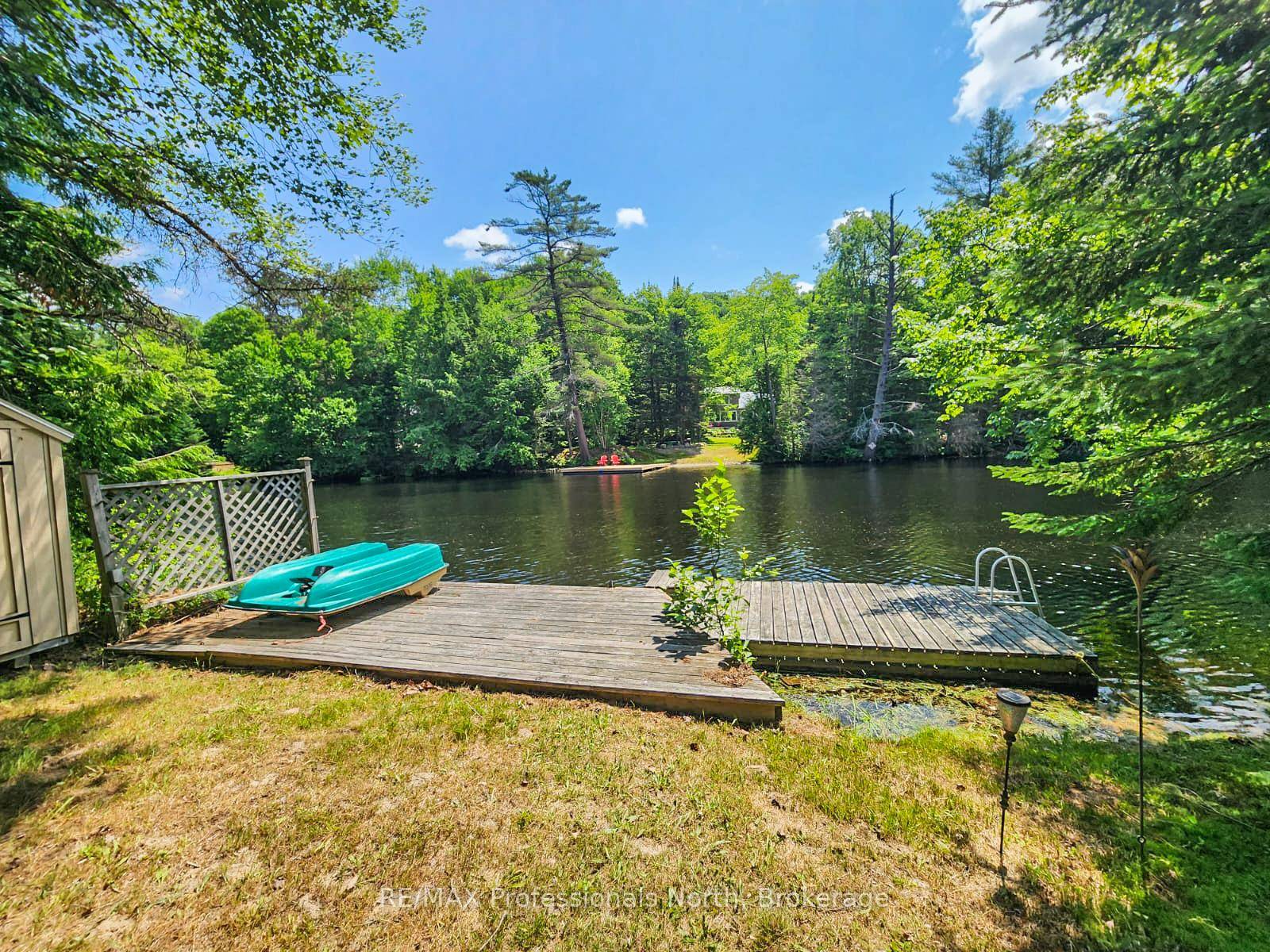 Opportunity knocks on the tranquil shores of the Muskoka River !