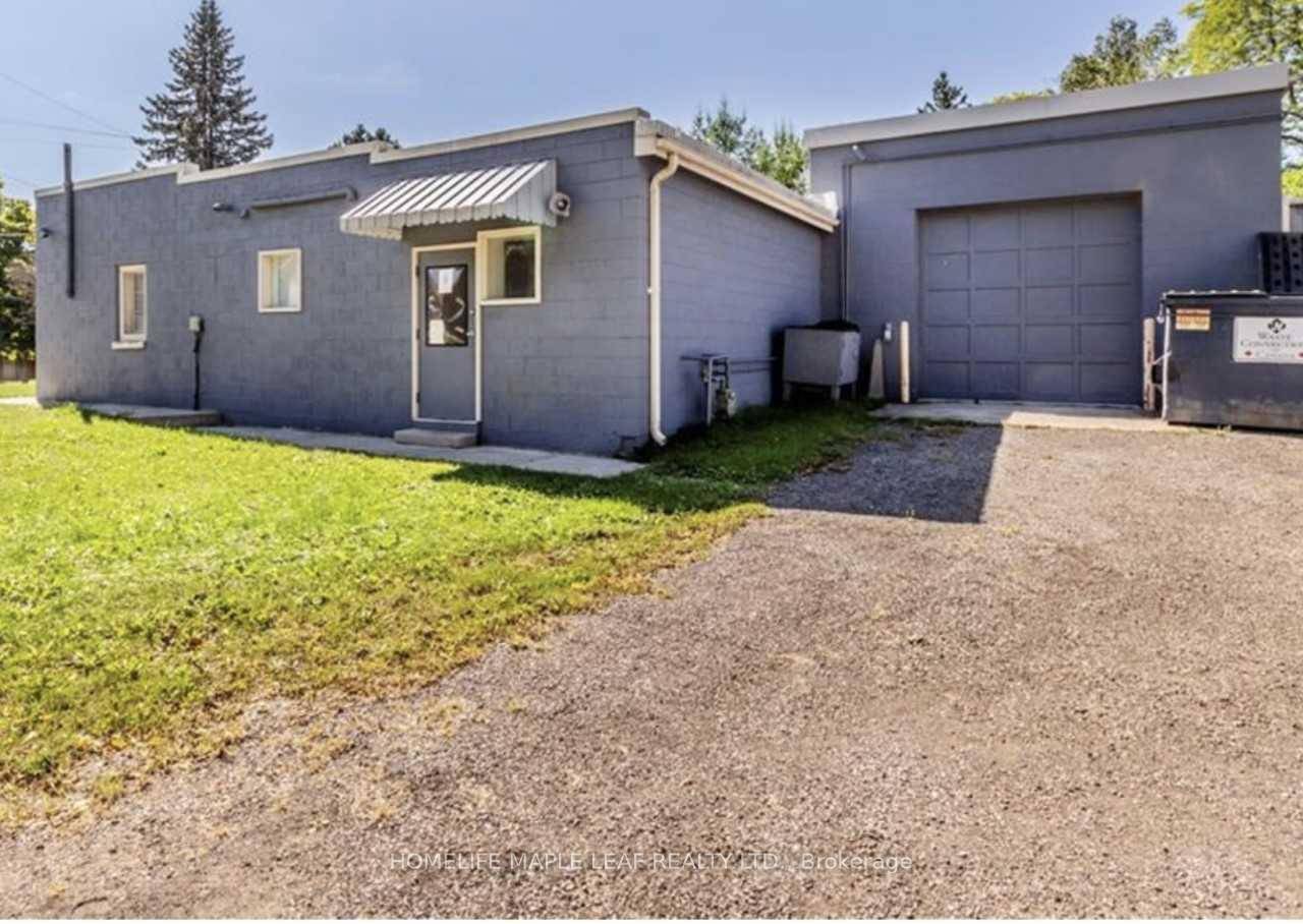 Approx. 2900 Sq. ft. industrial space available in the building in the heart of St.