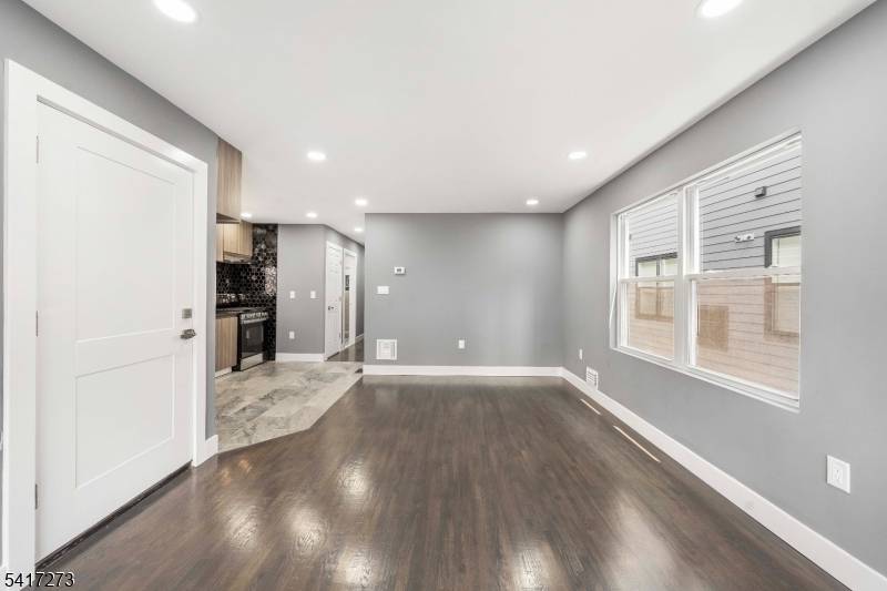 Great opportunity to own a 2 family home in the heart of Elizabeth, NJ !