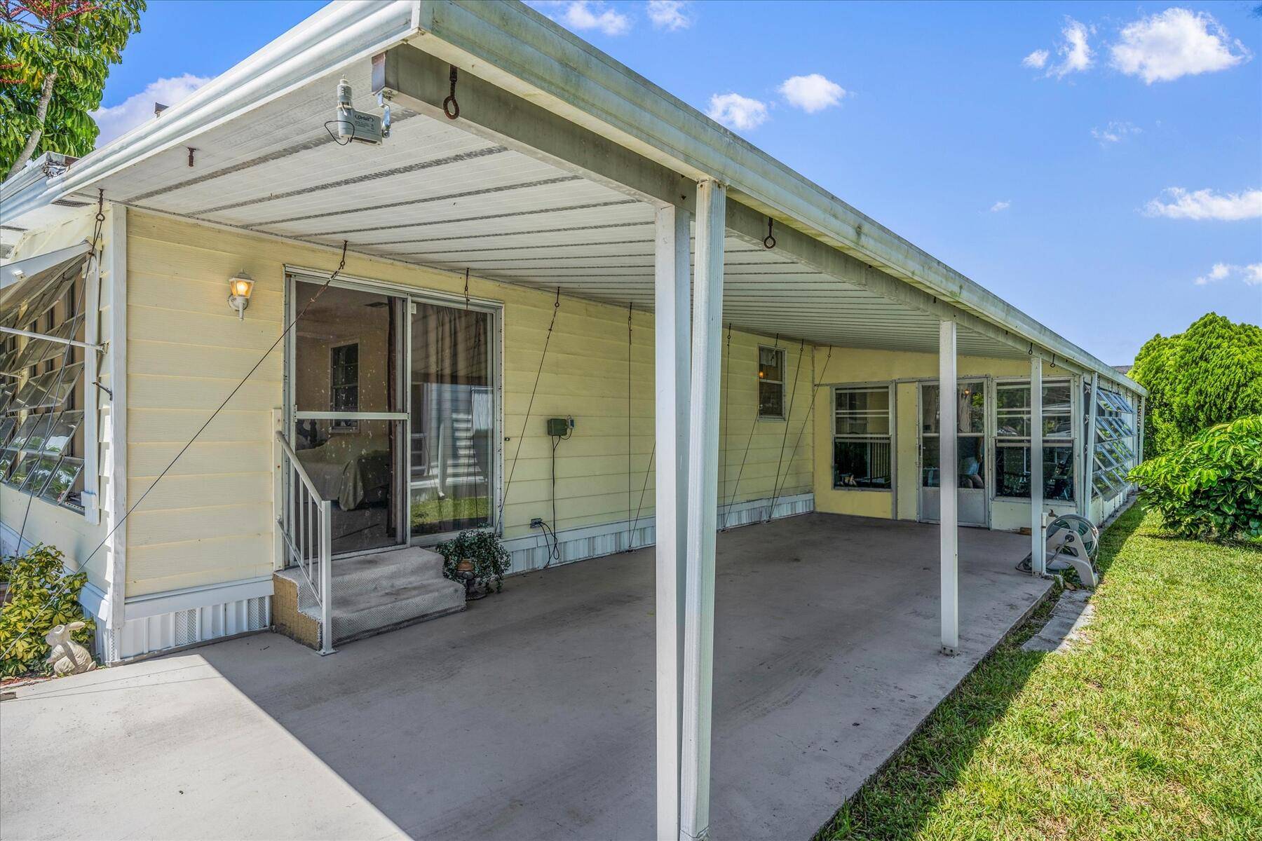 A really nice community, very well kept, the home is so nice with all new appliances, a new AC, new floors, new ceiling in kitchen, New lights as well in ...