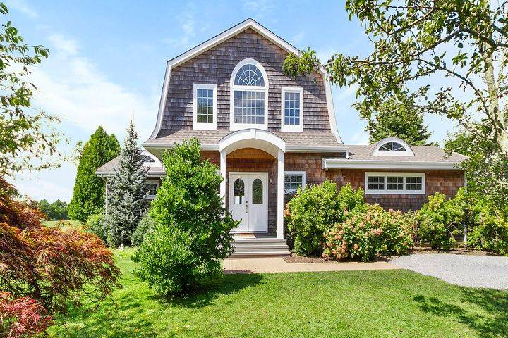 4 Bedroom Water Mill Beauty - US OPEN TWO WEEKS 30k!