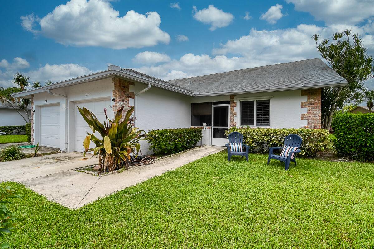 Single story 3 bedroom 2 bathroom 1 car garage villa in the popular Indian Creek community ; close to all the best Jupiter has to offer parks, beaches, MLB Spring ...