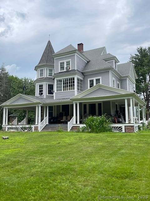 BEAUTIFUL 2 FAMILY HOUSE, WITH FINISHED 3RD FLOOR, THAT AS IT OWN HEAT AND CENTRAL AIR, IN A NICE 1.