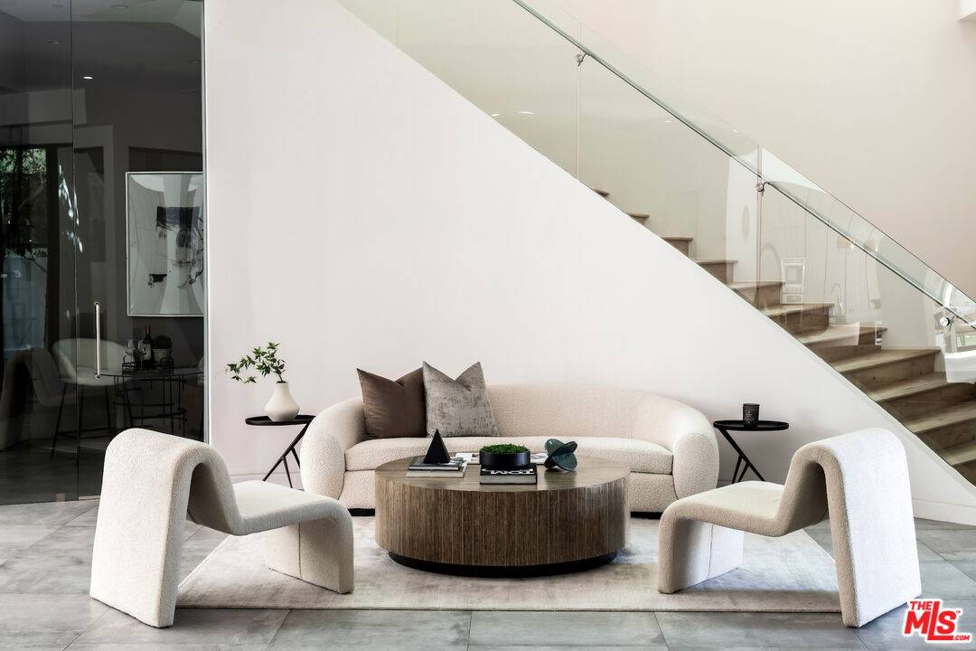 833  N Cherokee Ave 5BR Hancock Park La
