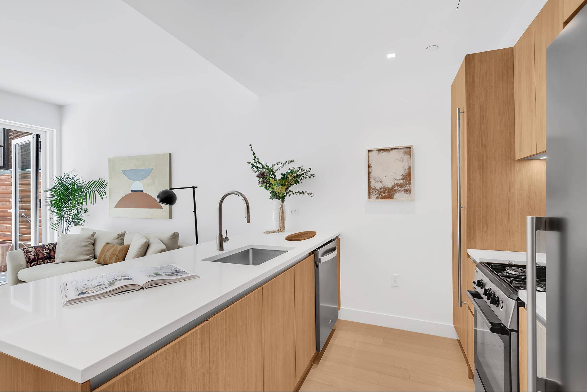 A NEW ANGLE ON CHELSEA LIVING 1 bedroom residence with large private terrace !