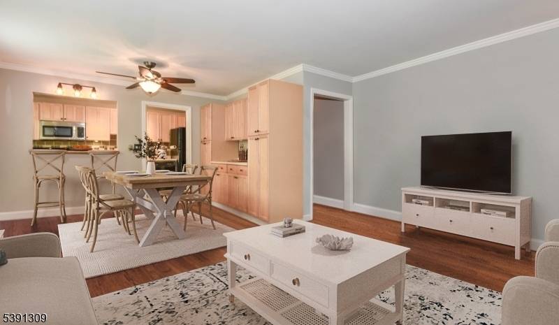 Prime Parkway Village Location !