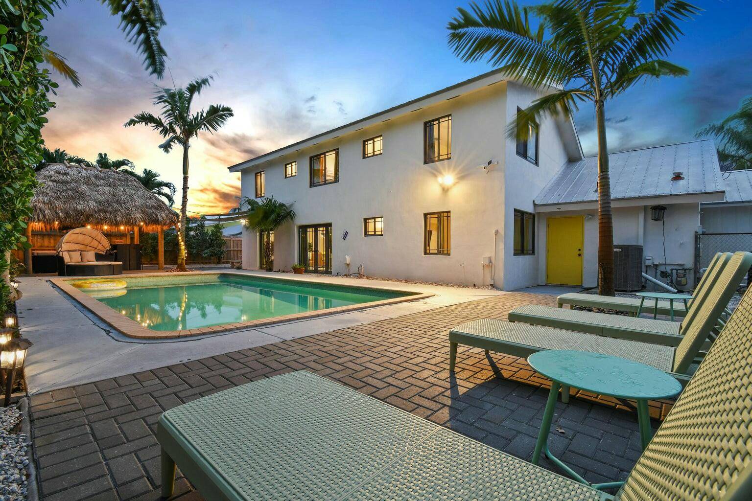 Welcome to the epitome of coastal luxury living !