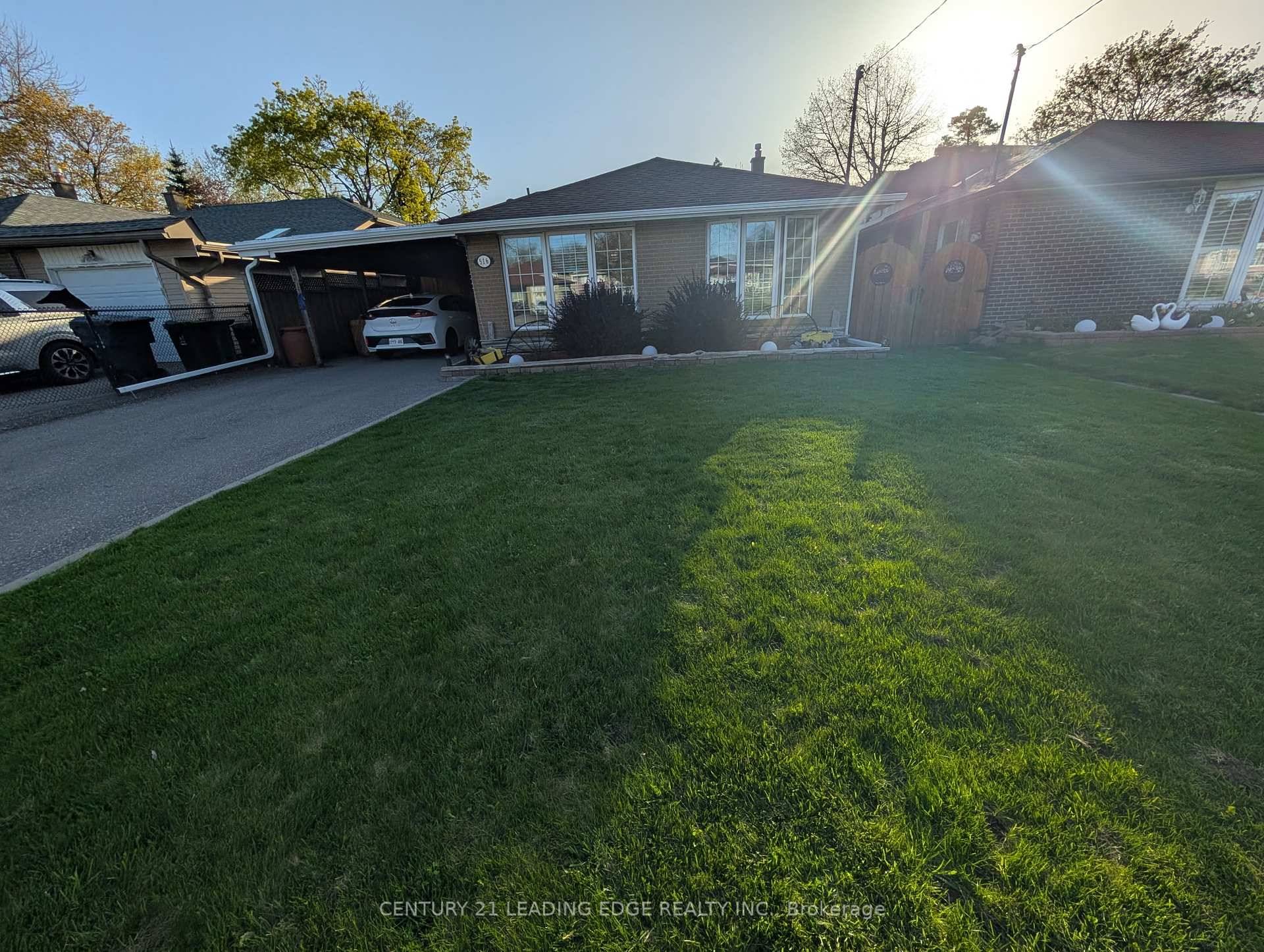 Welcome to 516 Scarborough Golf Club Rd.