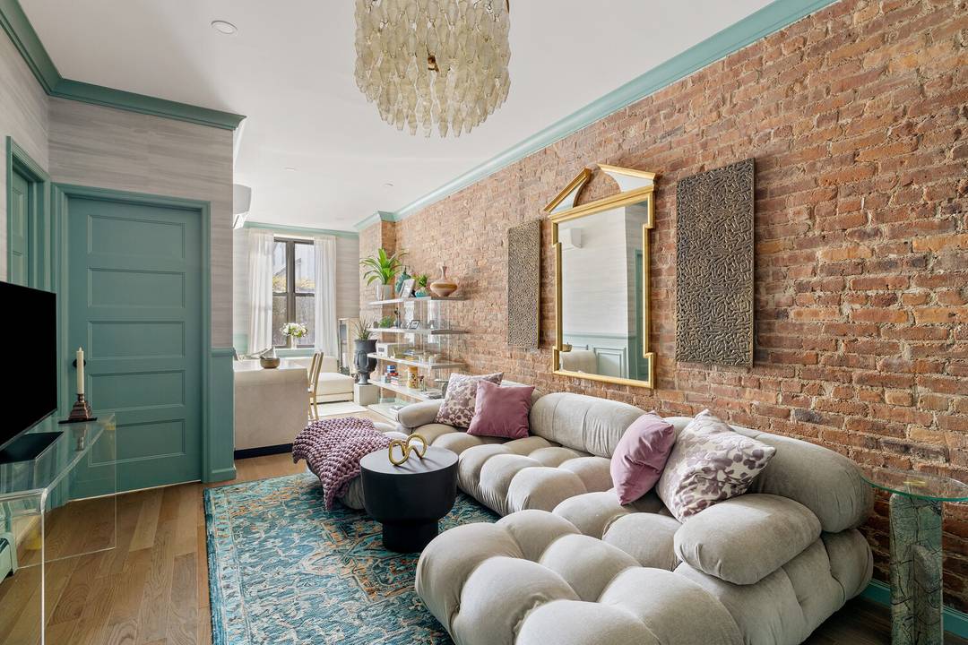 JUST LISTED ! Boutique Designer Townhouse with Private Garden and Income Producing Three Bedroom Rental 172 Schaefer Street is a beautifully restored and design forward two family townhouse set on ...