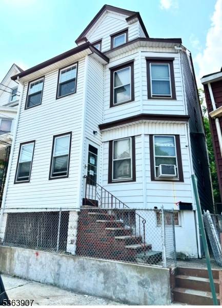 Two family home in a prime location !