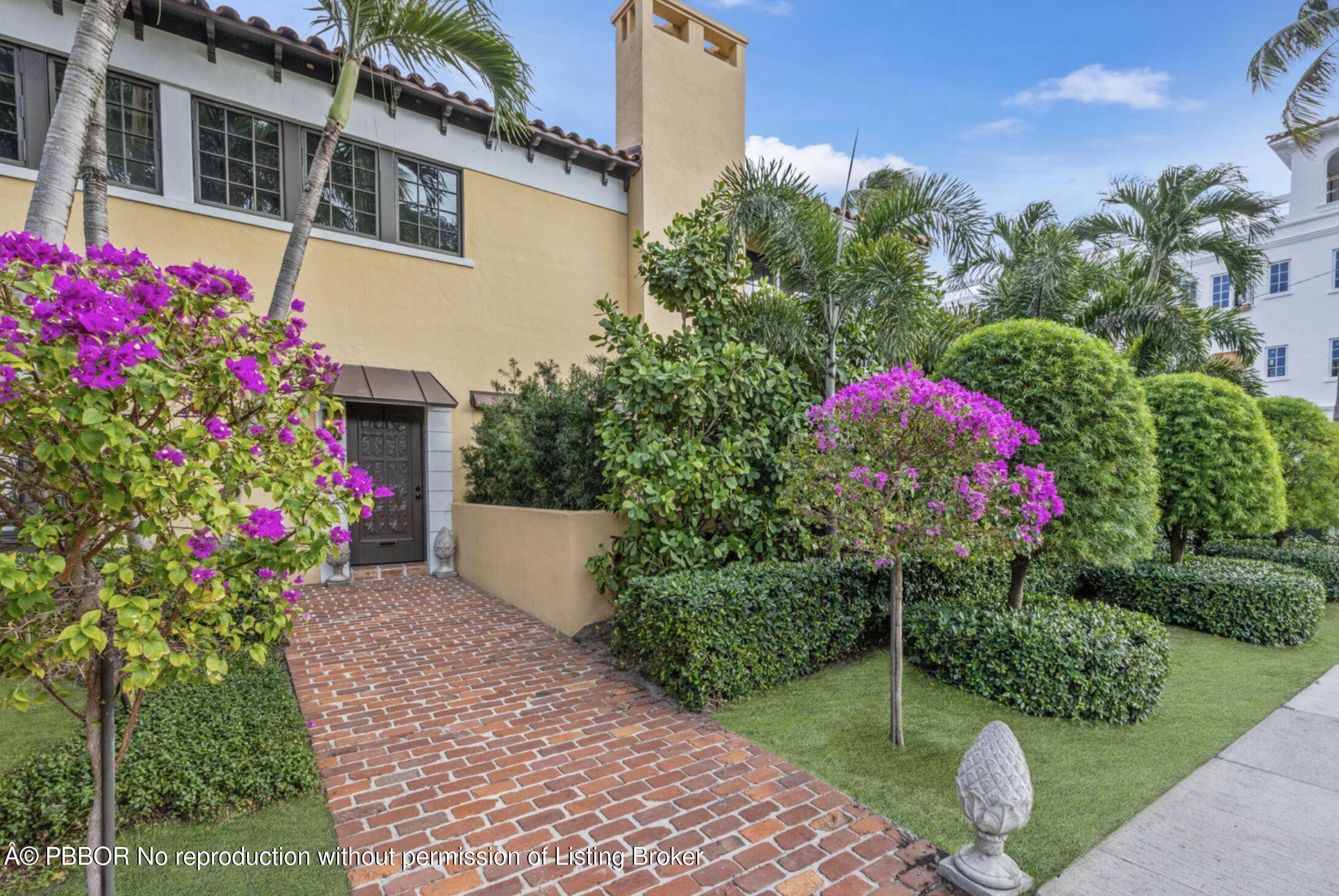Welcome to 355 Cocoanut Row Refreshed, Reimagined, and Radiating Palm Beach Charm.
