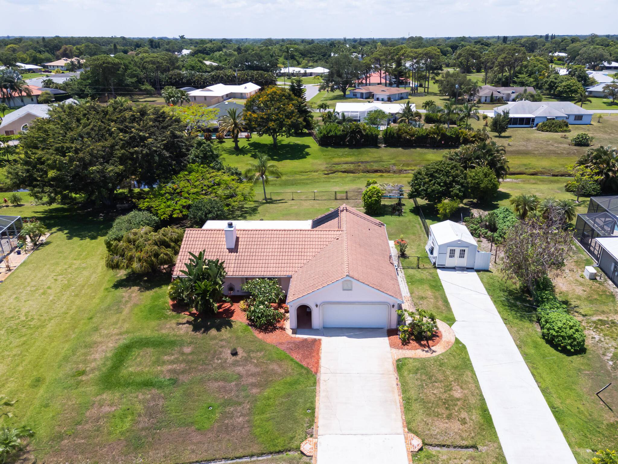 HIGHLY DESIREABLE SANDPIPER BAY !