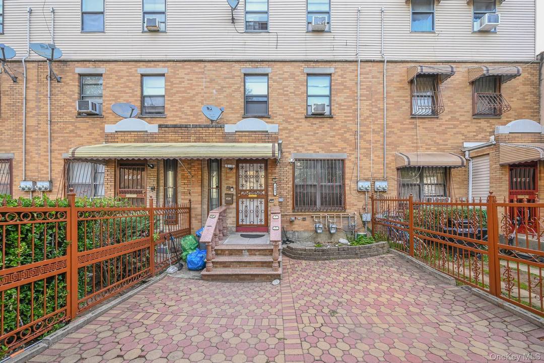 Welcome to 2087 Union Street a beautifully maintained two family townhouse located in one of Brooklyn s most desirable neighborhoods.