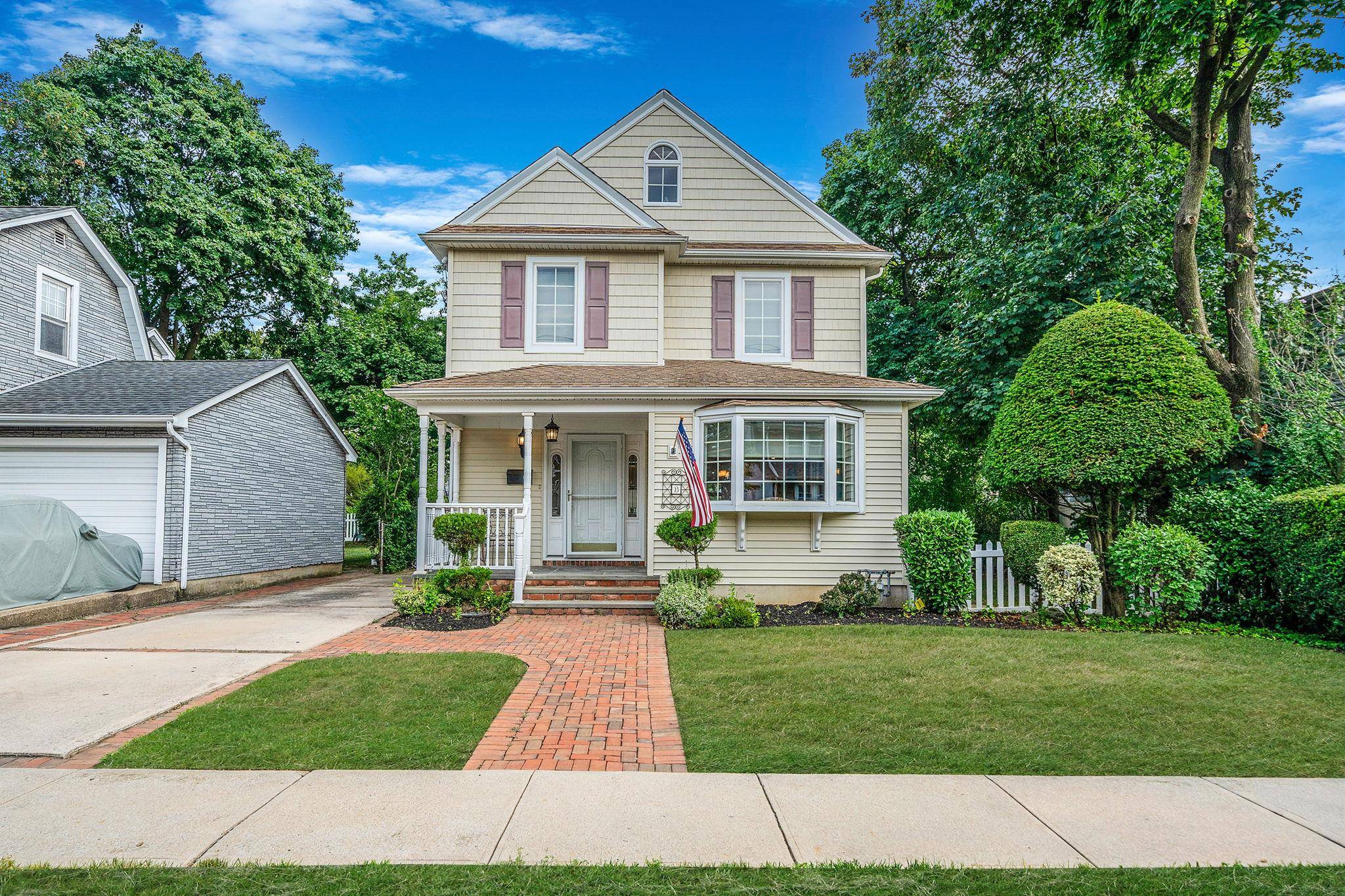 Expanded 5 Bedroom Home with Potential Basement Accessory Apartment w Outside Entrance Welcome to one of the larger homes on the block, featuring a CO d rear extension that adds ...