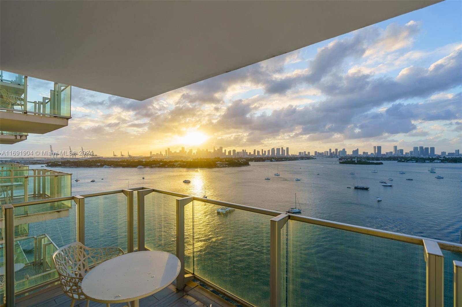 Fully furnished 1 bedroom, 1 bathroom condo offers stunning Biscayne Bay and Miami skyline views.