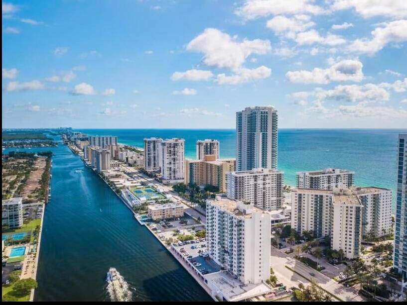 Welcome to this stunning 1 bedroom, 1.