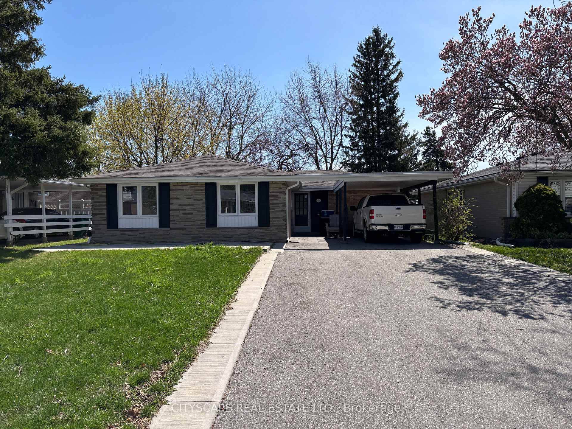 Updated Bungalow In 'Premium' Peel Village !