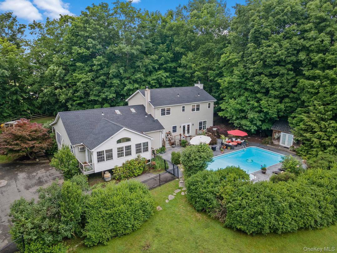 Welcome to your dream property in the Pine Bush School District !