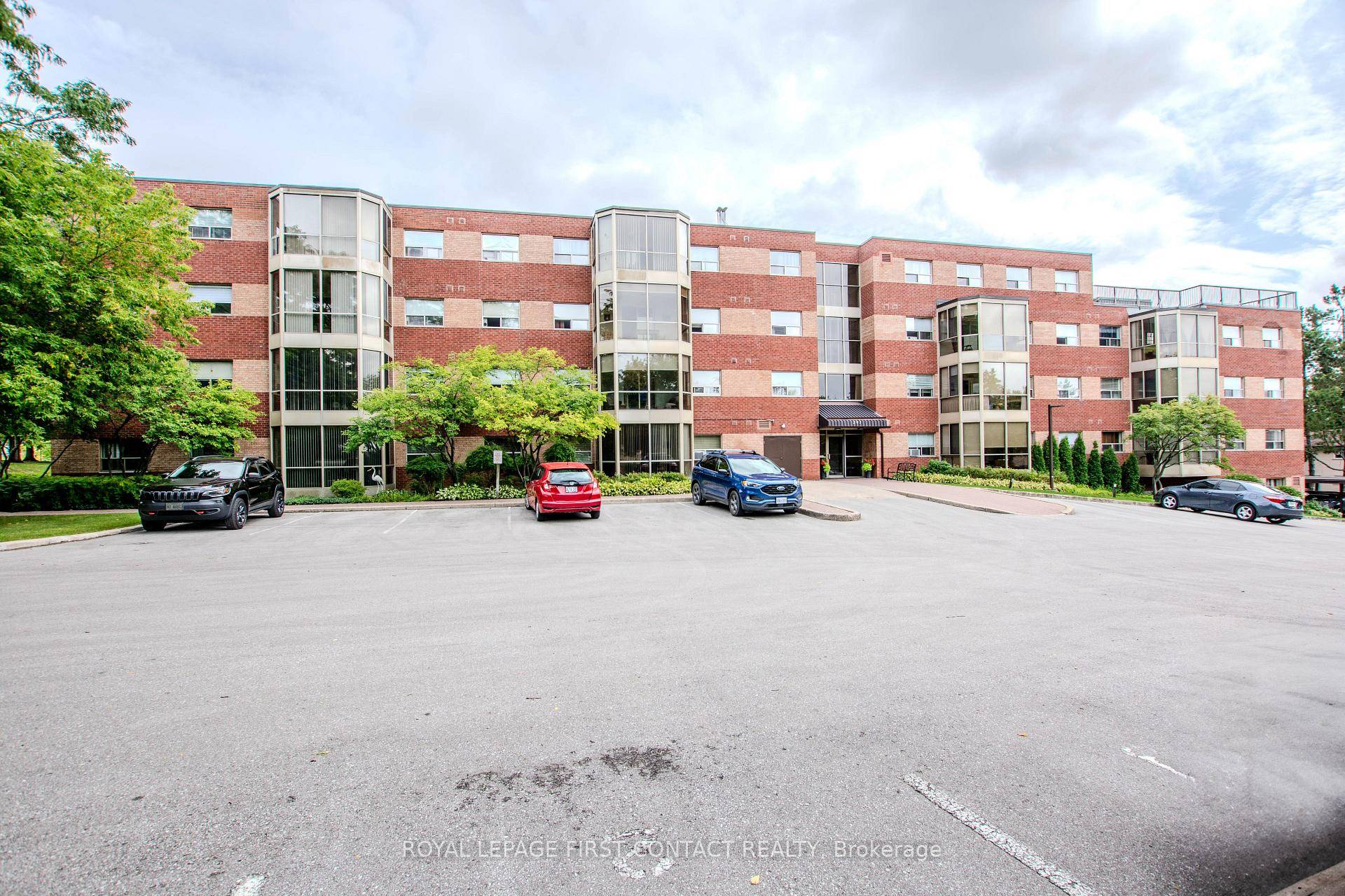 Welcome to South Winds Condos in Barrie's desirable East End.