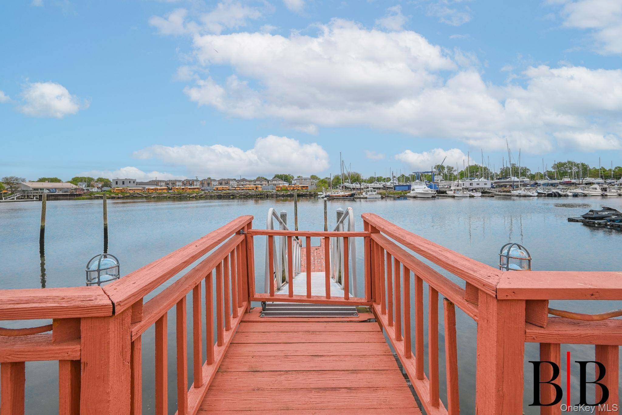 Located in the heart of Mill Basin One of Brooklyn's most luxurious neighborhood s, sits this meticulous one family detached Brick split level home offering 4 bedrooms, 2 full size ...