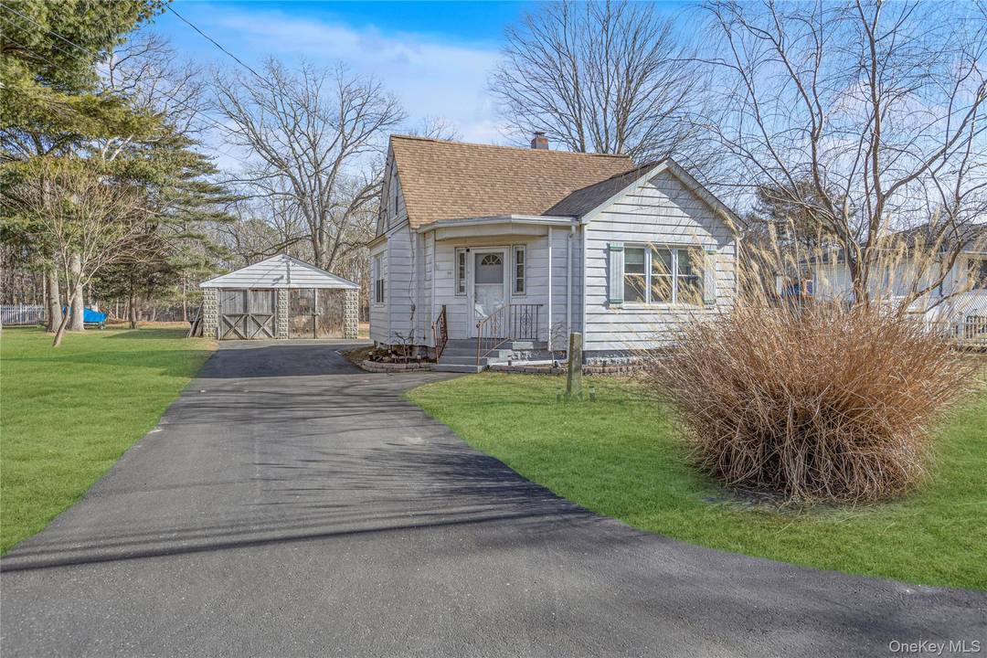 Charming Cape Cod set on a spacious.