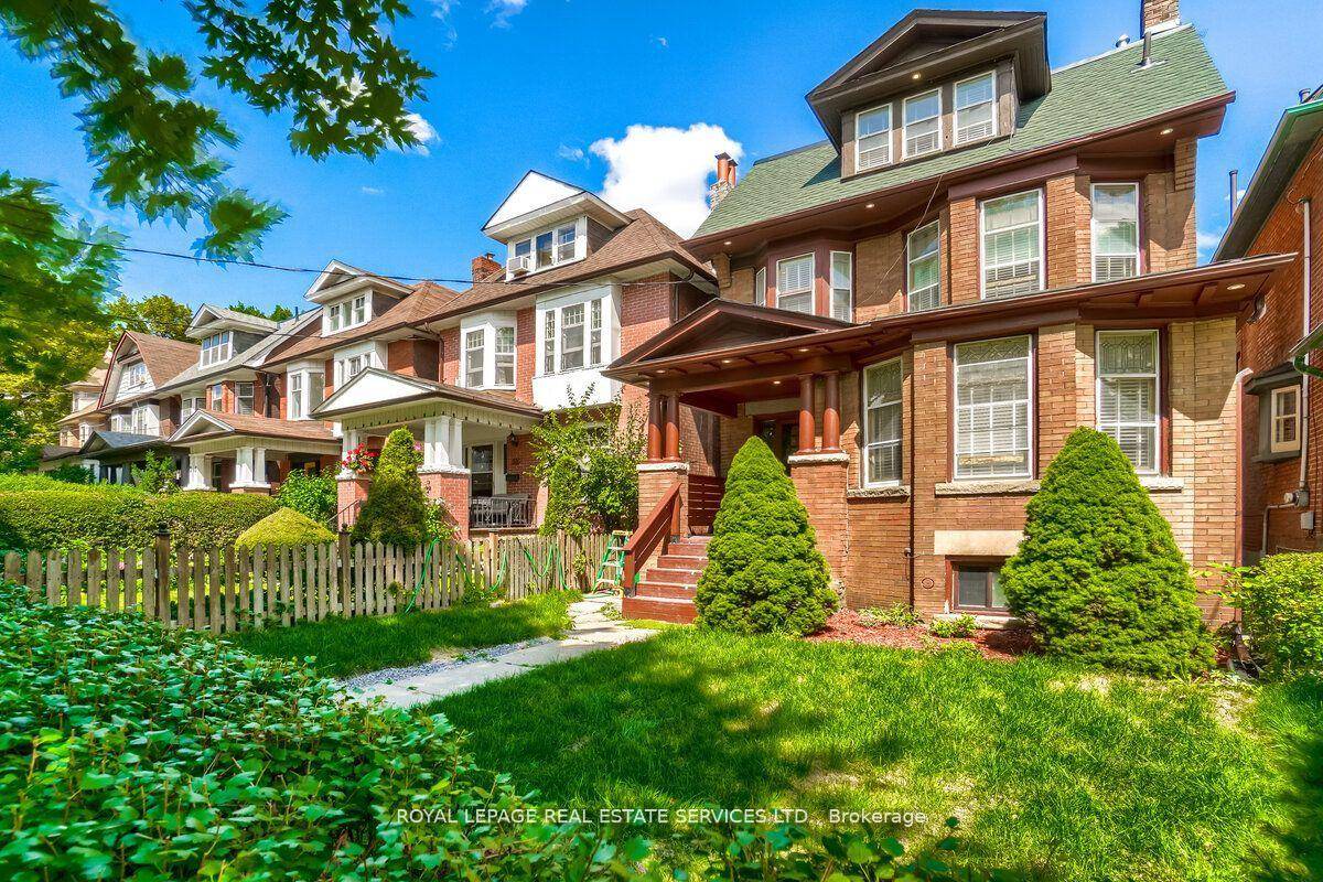 Great Opportunity To Own Gorgeous Fully Renovated Triplex 1 Basement, Edwardian House Located At Desirable South Parkdale Area, South Of King And West Of Dufferin, 10 Mins To Downtown Core, ...