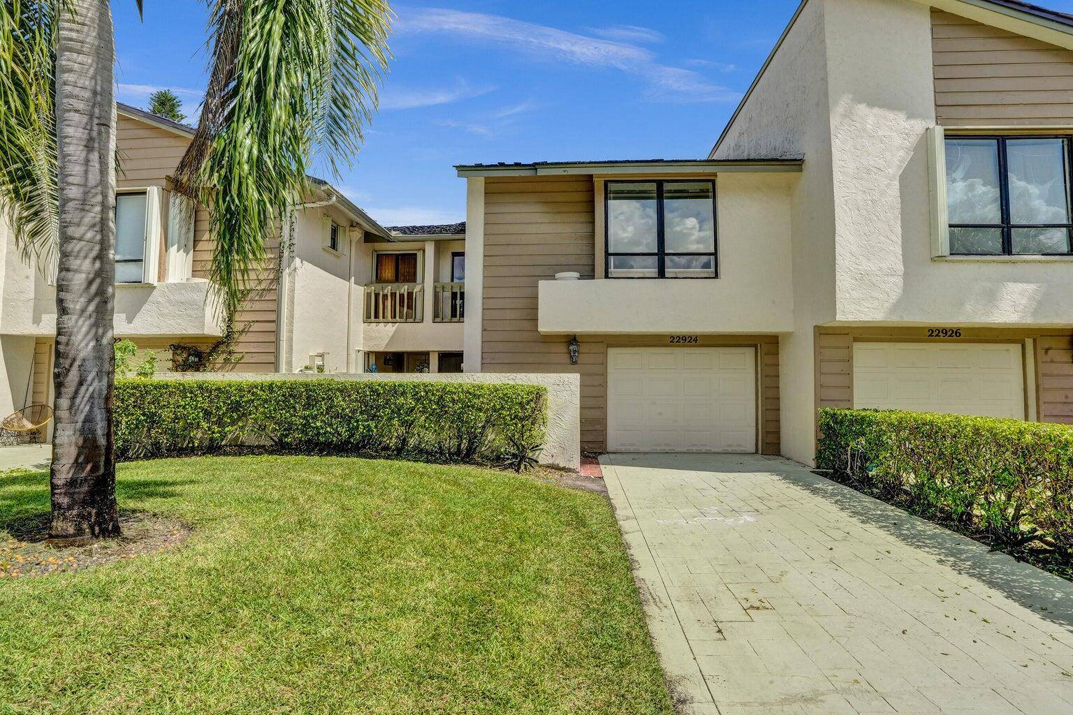 This large 3 bedroom townhouse is located in the wonderful All Ages, community of Ironwedge.
