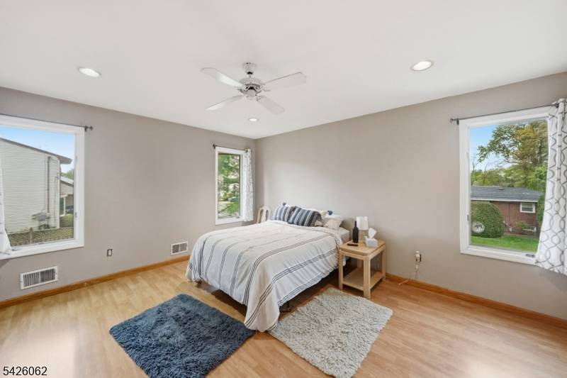 Well maintained 3 bedroom, 3.