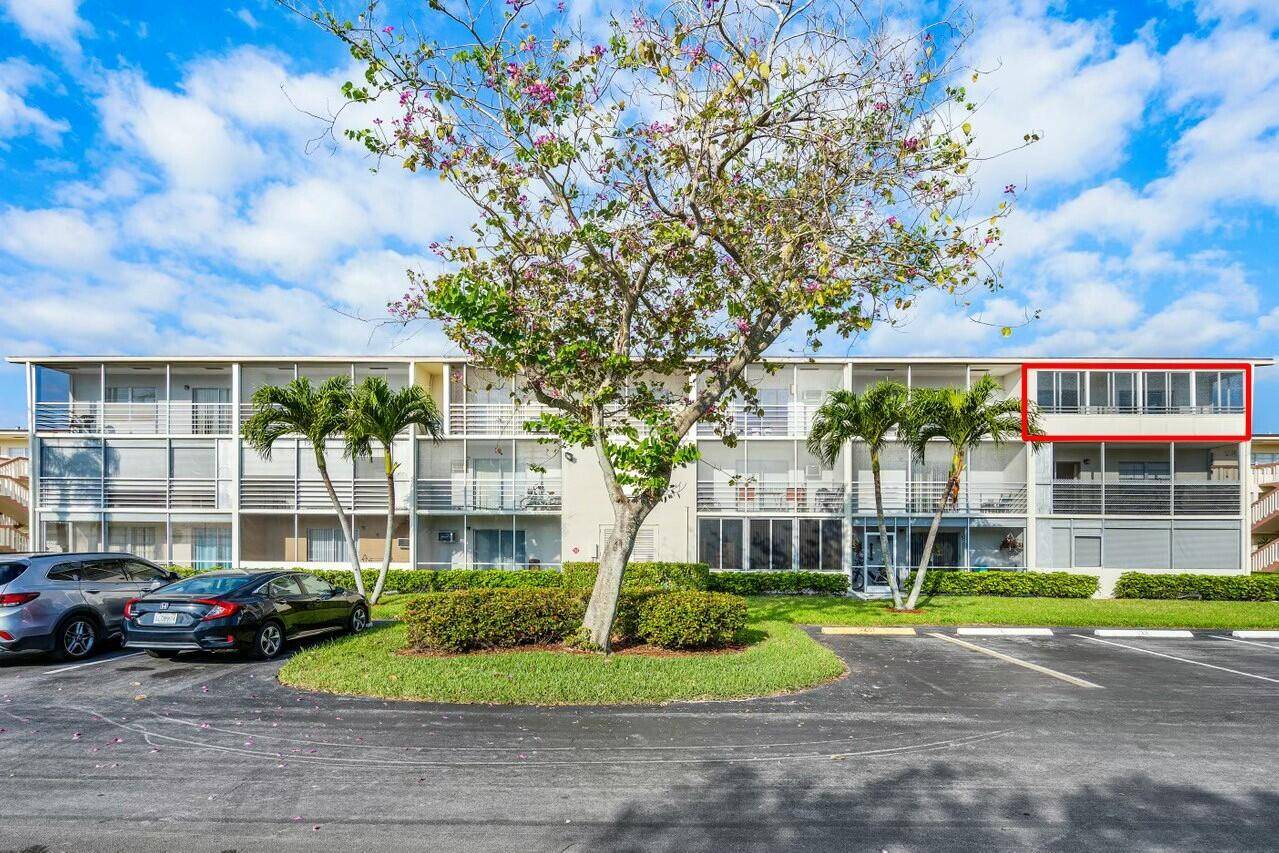 Welcome to this pristine and rarely available top floor corner unit in the highly sought after Century Village in Boca Raton.