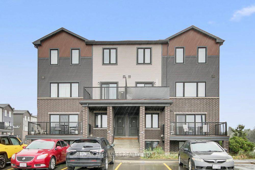 Stylish and modern end unit stacked condo in Morgan's Grant available November 1st !