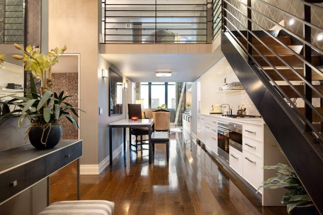 This exceptional 2 bed 2.