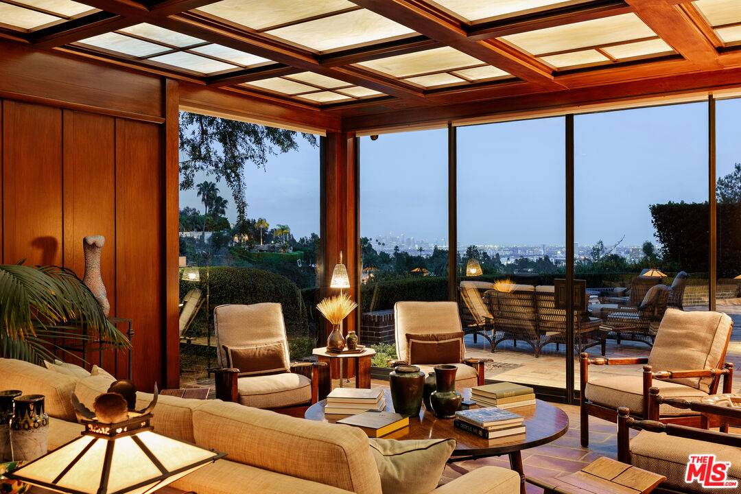 1166   Summit Dr 4BR Beverly Hills Post Office | B.H.P.O. La