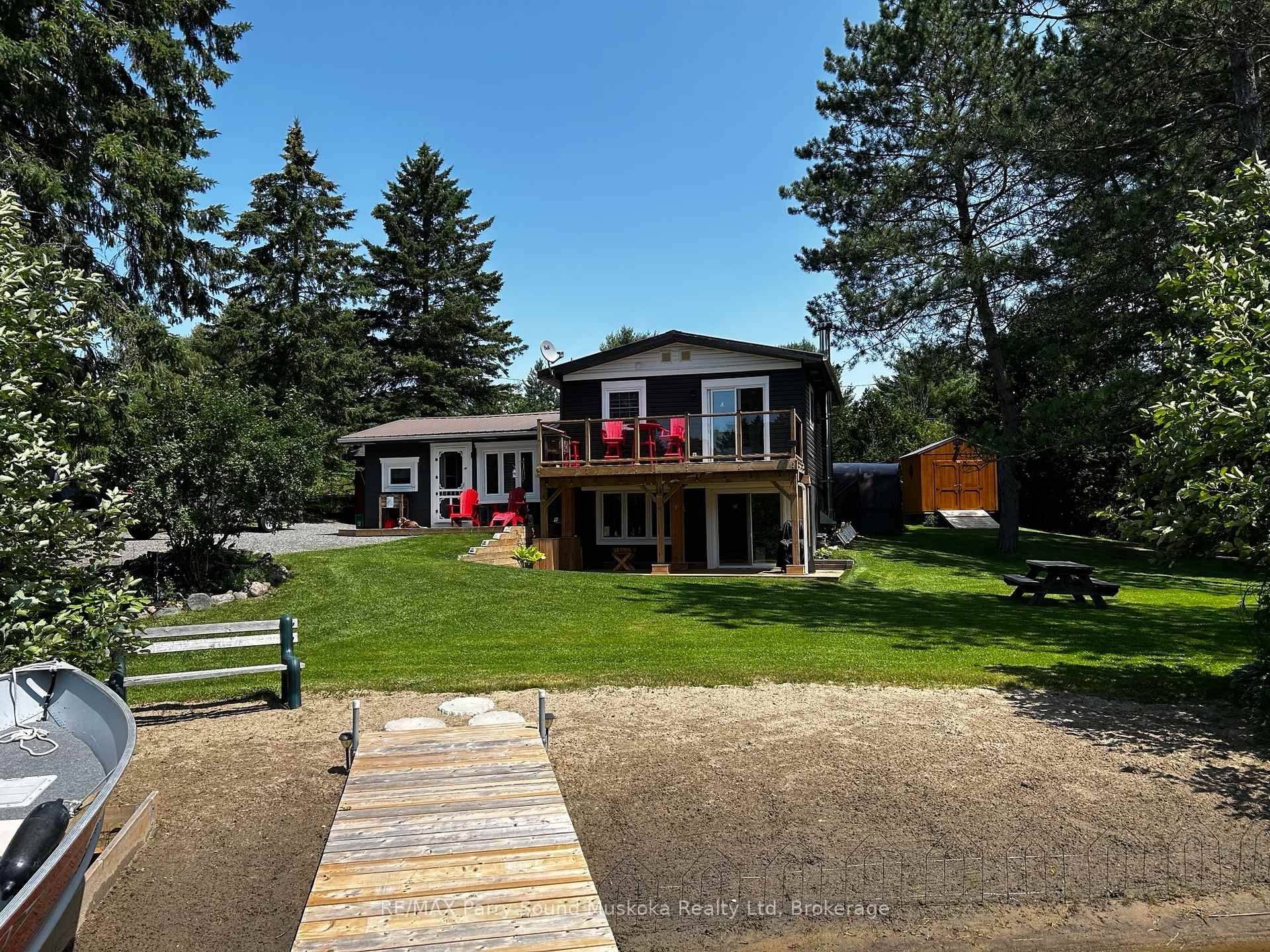 Welcome to 22 Dickinson Road in McKellar Township.