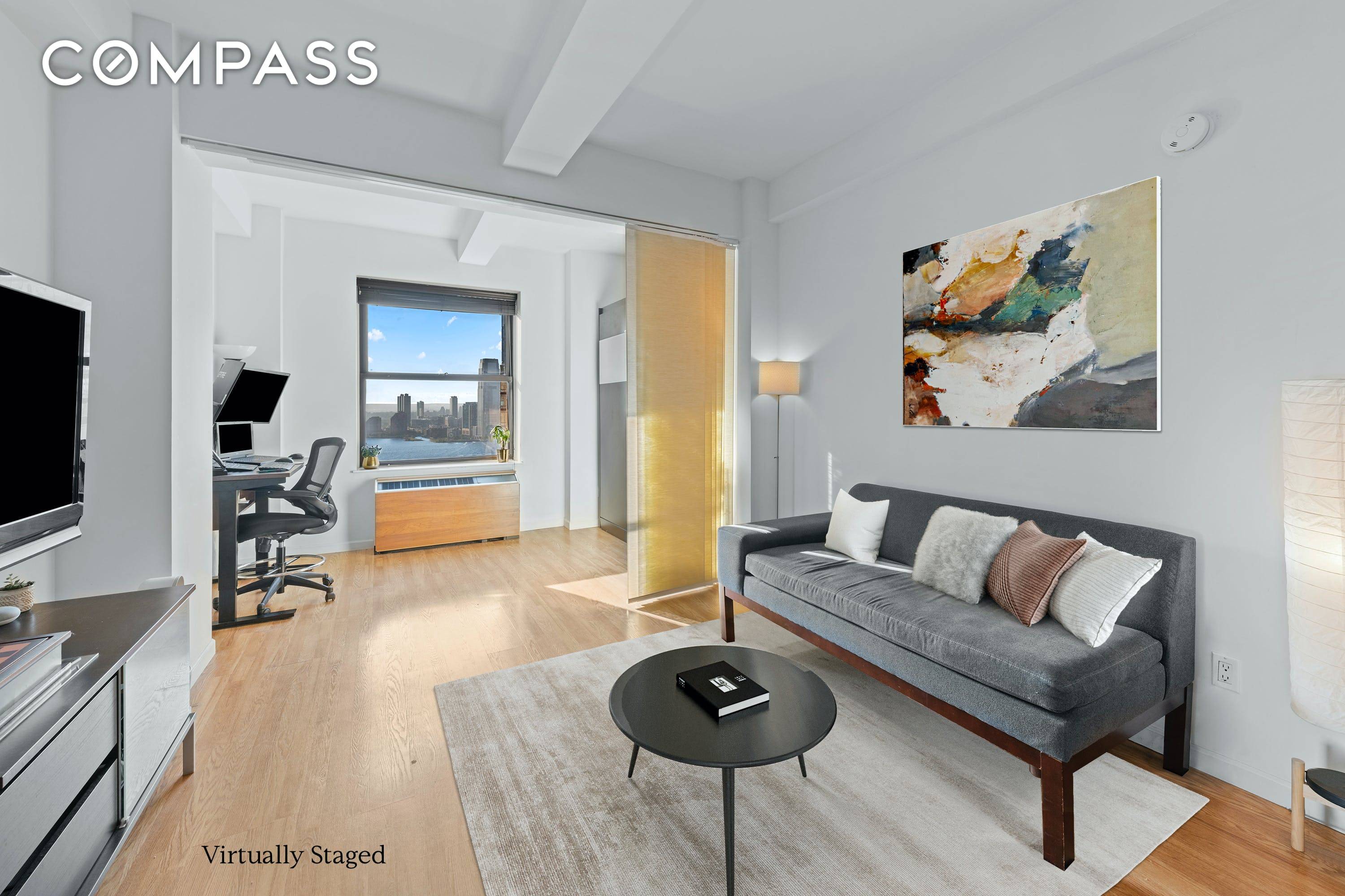 Welcome to apartment 31B, a sunny and bright loft studio located in The Downtown Club Condominium !