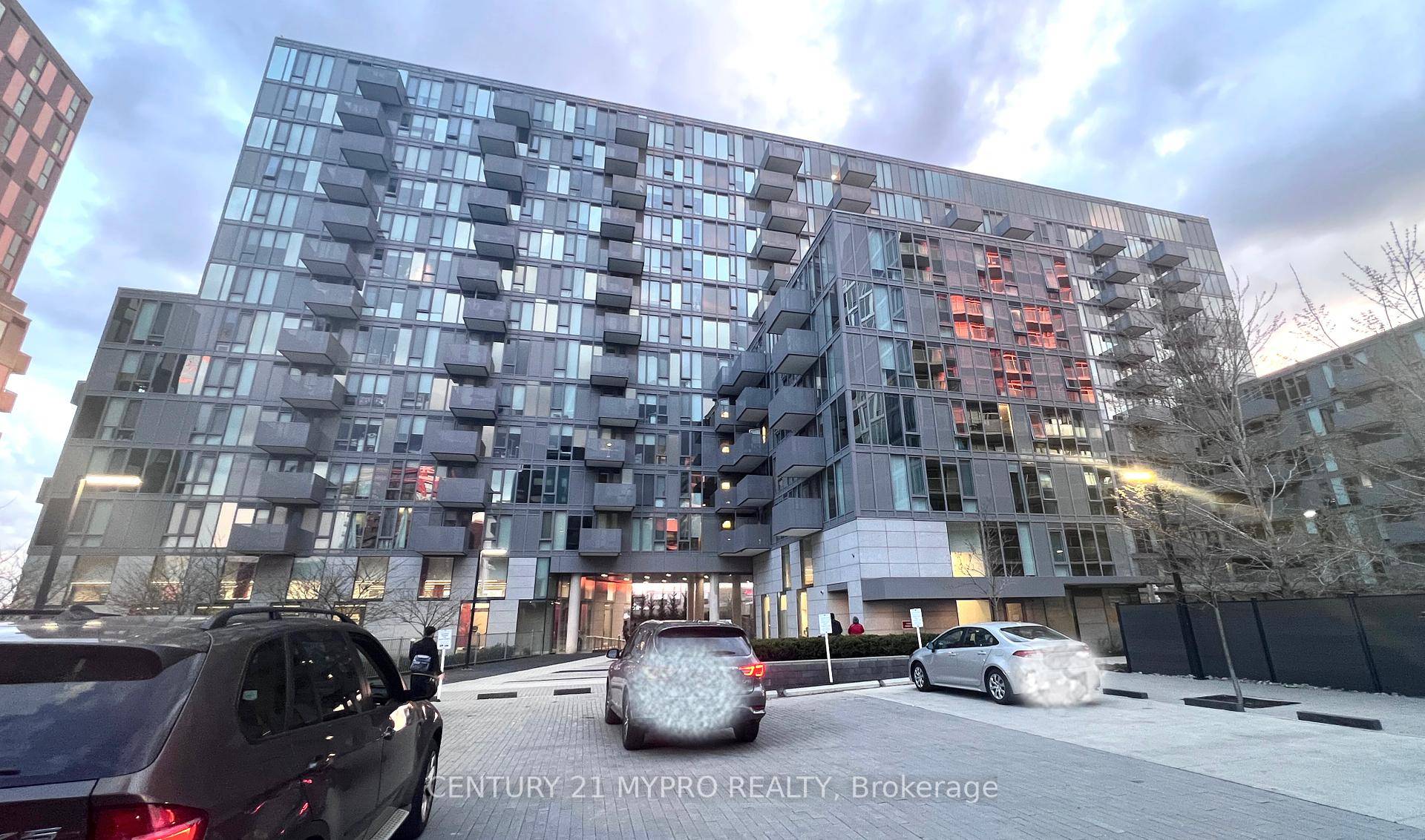 Great Location ! Great Amenities !
