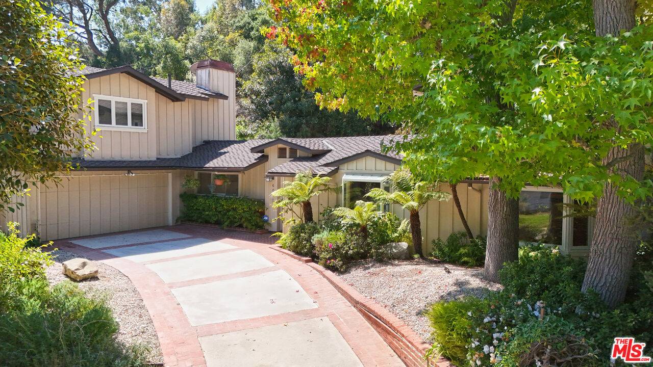 601   Tuallitan Rd 4BR Brentwood La