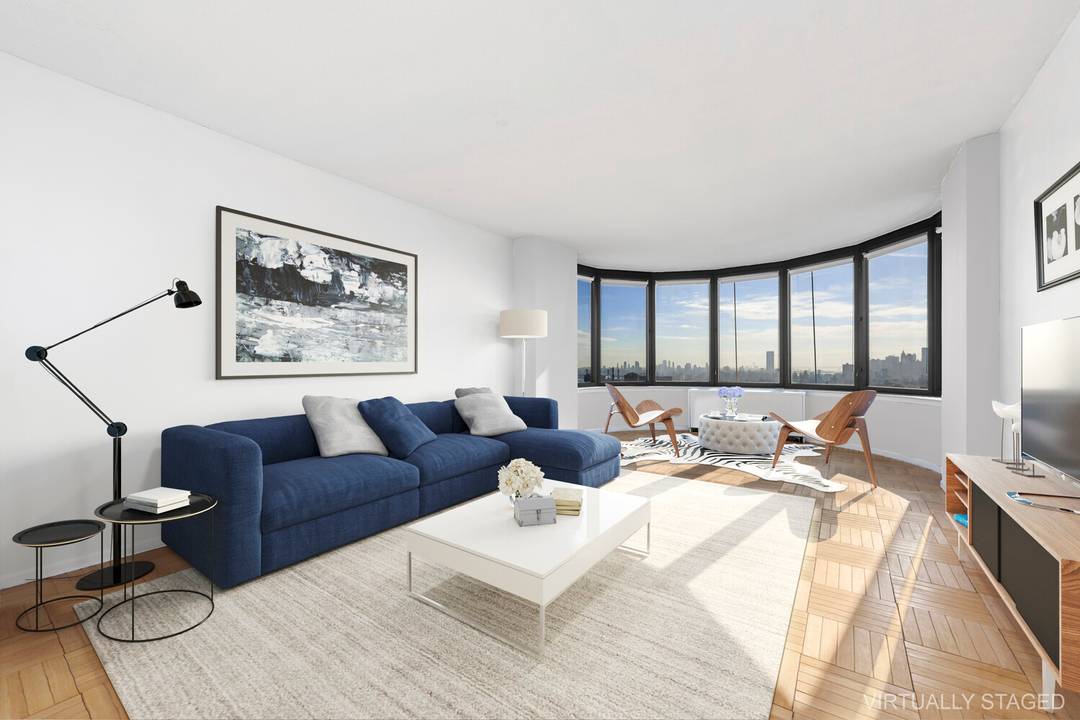 Unparalleled, panoramic, river to river views from this new to market studio.