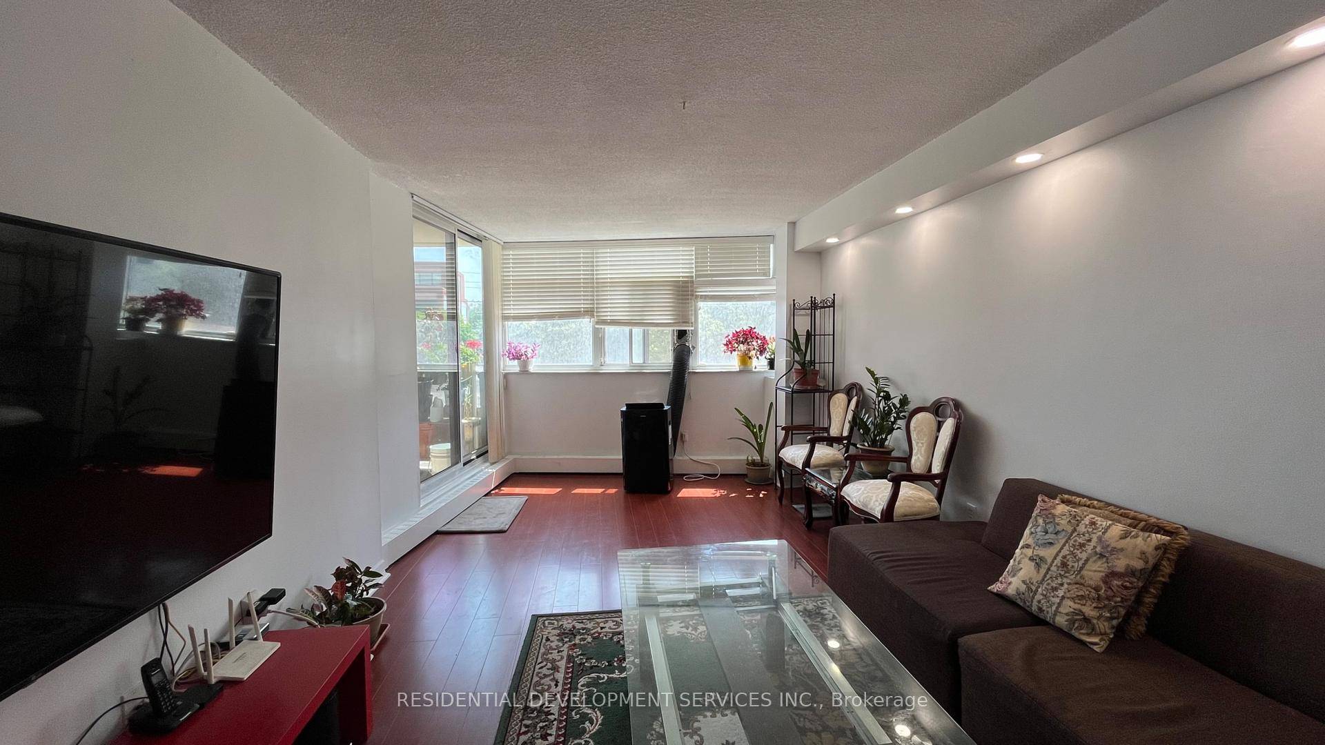 Spacious South Facing 3 Bedroom 2 Full Baths.