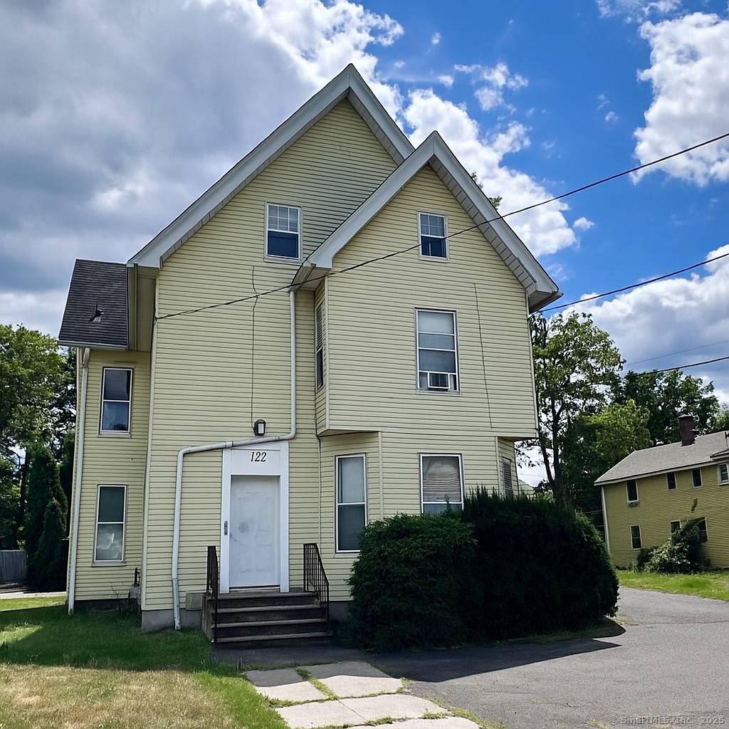 Fantastic investment opportunity in a prime downtown Plainville location !