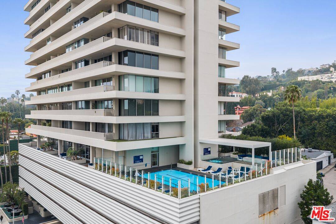 9255   Doheny Rd 1BR Sunset Strip La