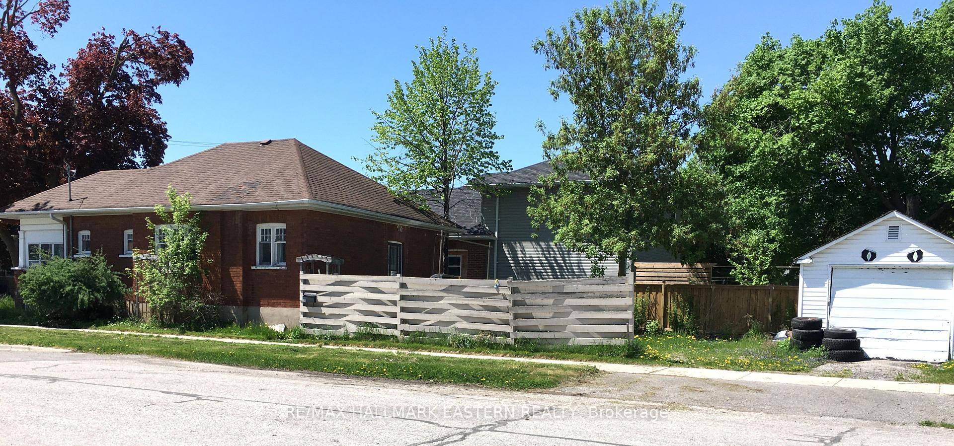 Large city corner lot all brick 2 bedroom bungalow with great potential on centrally located well establish residential street cornering on nice, quiet cul de sac.