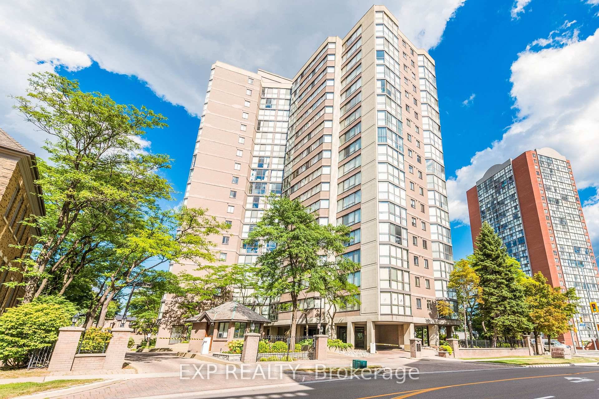 Welcome To This Bright And Spacious 2 Bedroom, 2 Full Washroom South Facing Condo Located In A Well Maintained Building.