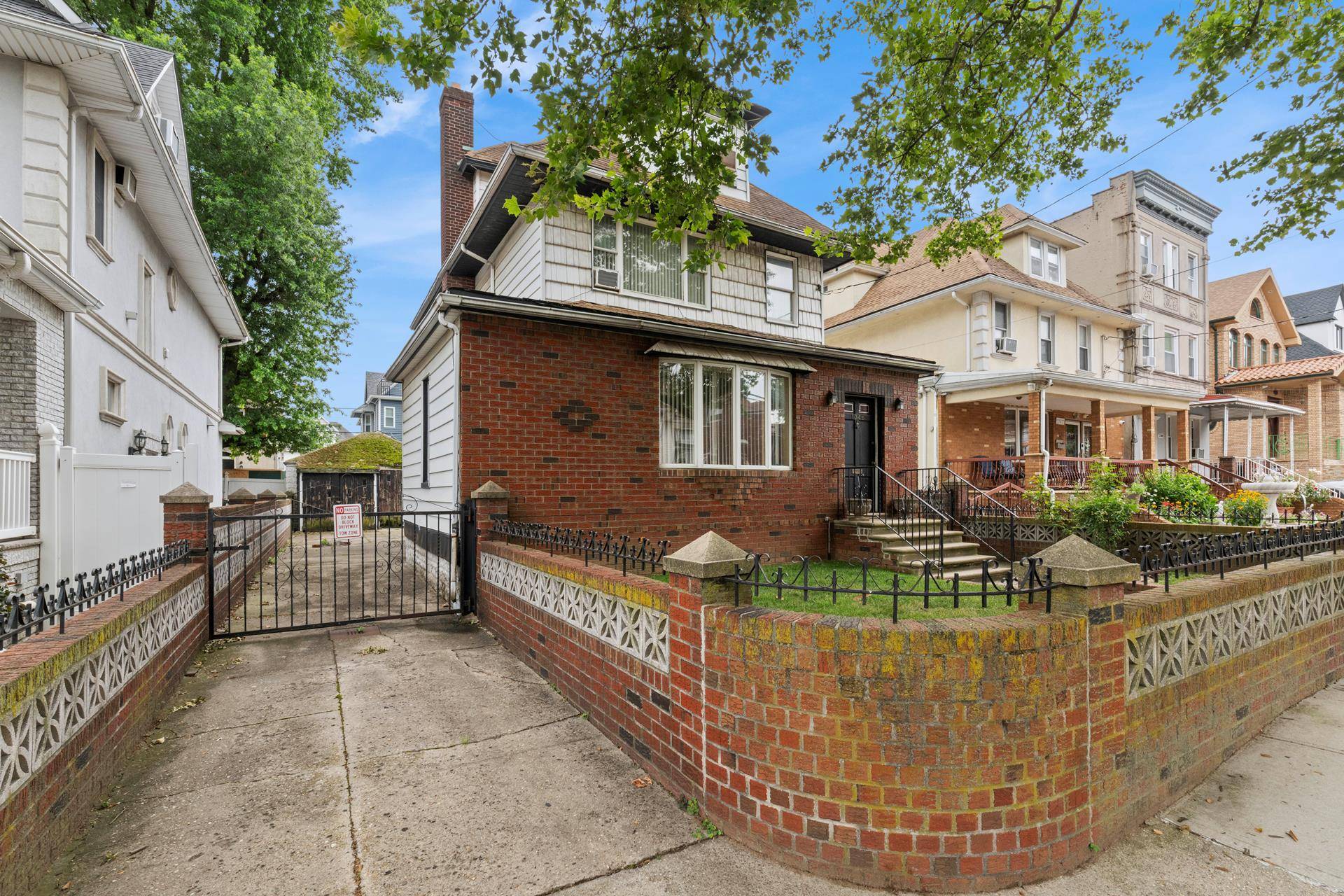 PRIME LOCATION ! ! Located on 73rd between 13th amp ; 14th Avenue, on a beautiful tree line block, you will find this fully Detached 2 family home.
