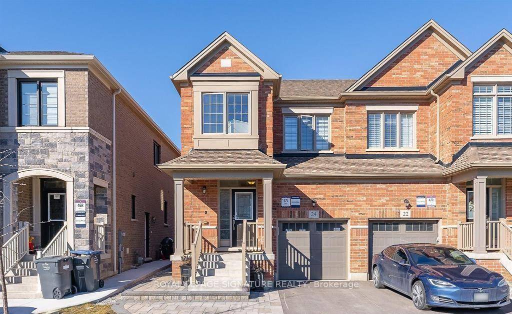 Bright and spacious 2 Den basement apartment with a private side entrance in West Brampton's family friendly neighborhood.
