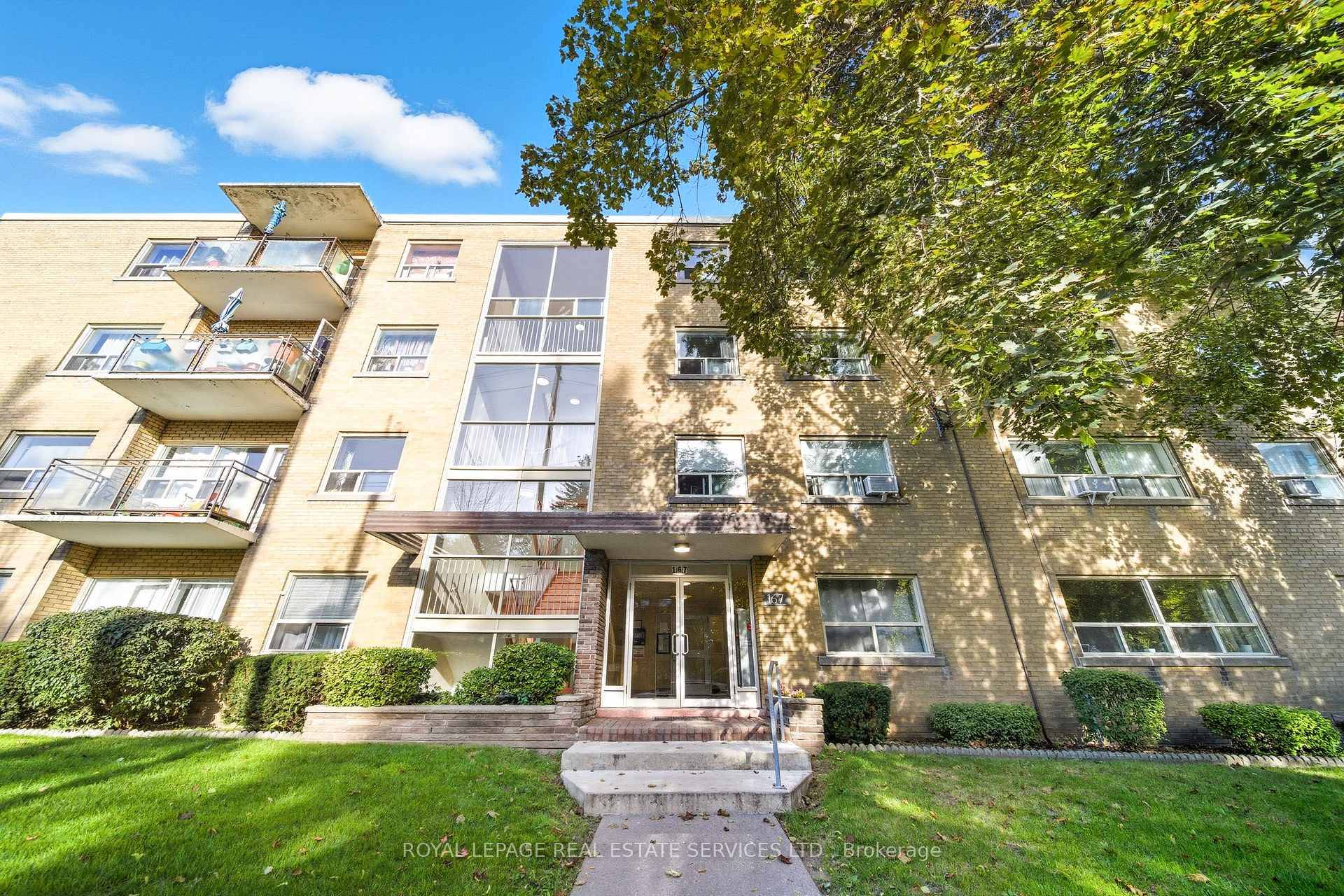Bright amp ; Spacious Oversized One Bedroom Suite In Boutique Low Rise Rental Building.