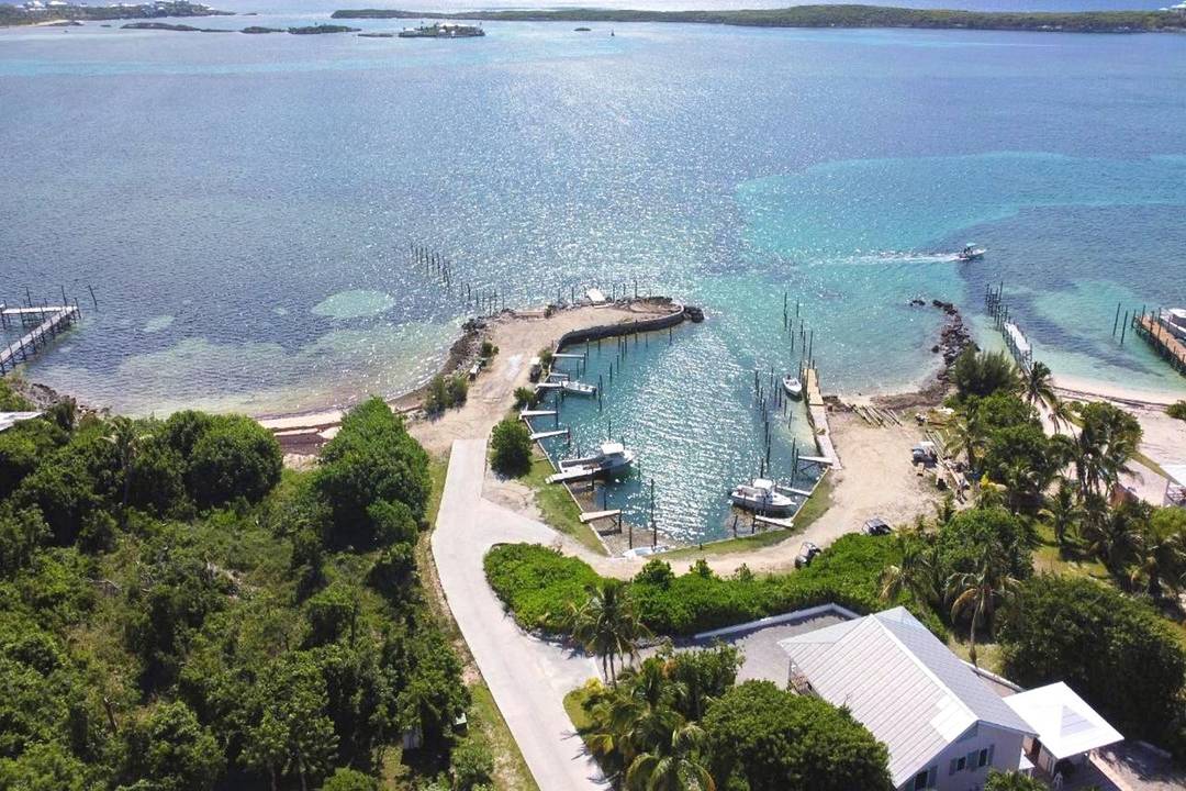 BAJAMAR WITH SLIP 19 IN A Land Abaco