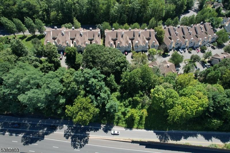 Nestled in the highly sought after Villas on the Park community offering a peaceful neighborhood feel with beautifully maintained surroundings.