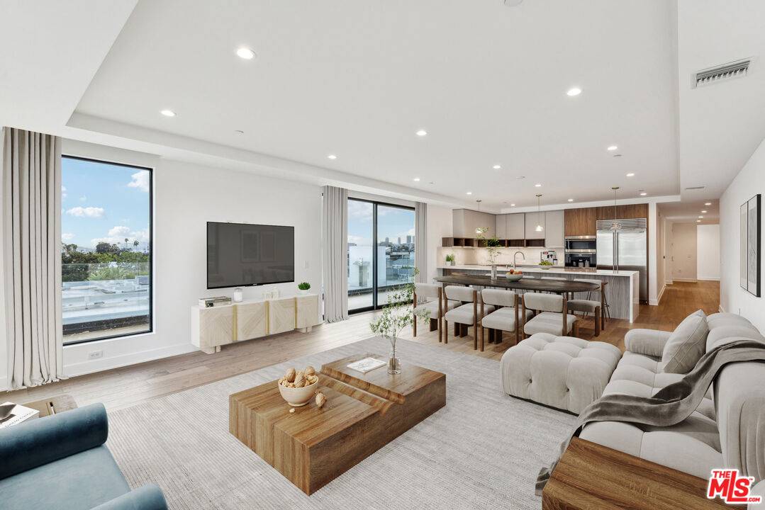 725 N Croft Ave 3BR Sunset Strip La